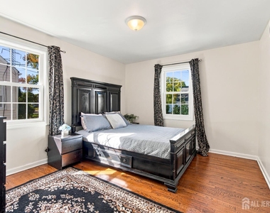 74 Elmwood Avenue - Photo Thumbnail 10