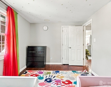 74 Elmwood Avenue - Photo Thumbnail 19