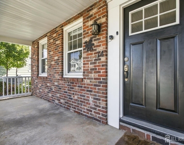 74 Elmwood Avenue - Photo Thumbnail 2