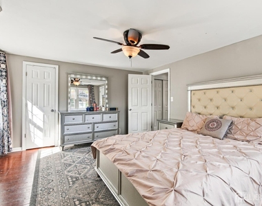 74 Elmwood Avenue - Photo Thumbnail 17