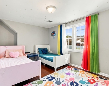 74 Elmwood Avenue - Photo Thumbnail 18