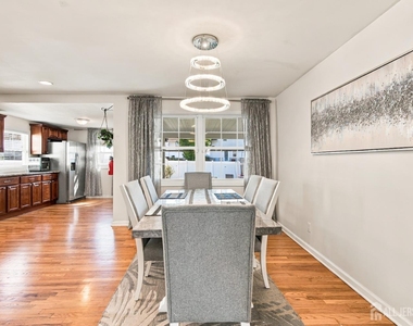 74 Elmwood Avenue - Photo Thumbnail 9