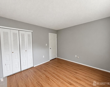 29 Albury Way - Photo Thumbnail 9