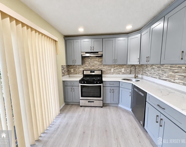 29 Albury Way - Photo Thumbnail 2