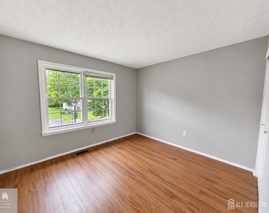 29 Albury Way - Photo Thumbnail 10