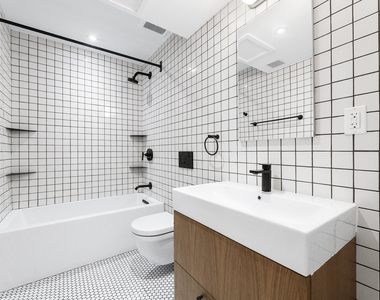 467 Hicks Street - Photo Thumbnail 4