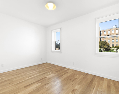 467 Hicks Street - Photo Thumbnail 6