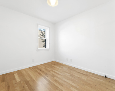 467 Hicks Street - Photo Thumbnail 7