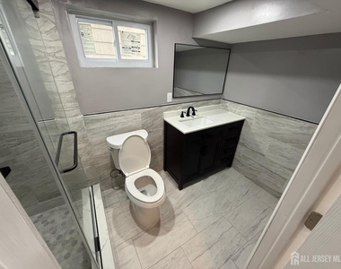 35 Maplewood Avenue - Photo Thumbnail 14