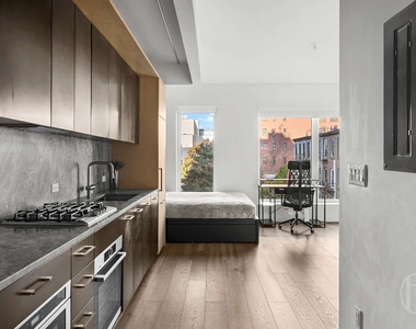 561 Pacific Street - Photo Thumbnail 3