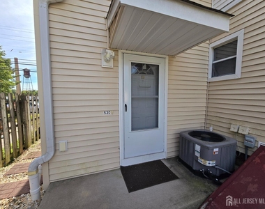 53 Ford Avenue - Photo Thumbnail 3