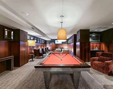 88 Greenwich Street - Photo Thumbnail 8