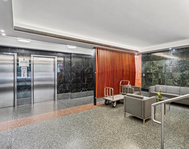 55 E 9th Street - Photo Thumbnail 4