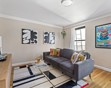 319 Union Street - Photo Thumbnail 3