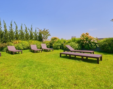 184 Kent Avenue - Photo Thumbnail 2