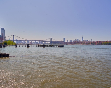184 Kent Avenue - Photo Thumbnail 7