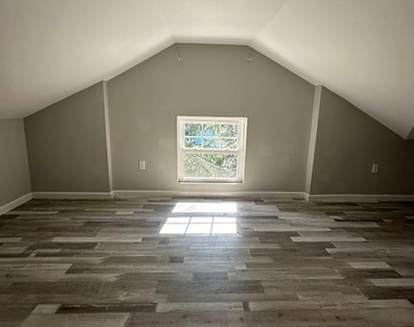 62 Sandford Street - Photo Thumbnail 1