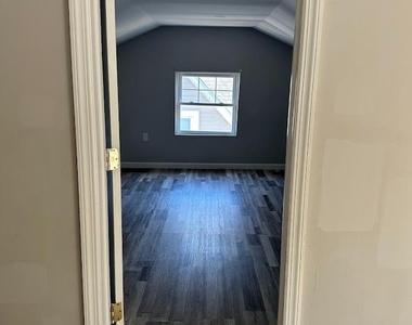 62 Sandford Street - Photo Thumbnail 3