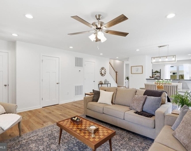242 Blue Ridge Avenue - Photo Thumbnail 7