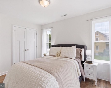 242 Blue Ridge Avenue - Photo Thumbnail 21