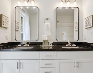 242 Blue Ridge Avenue - Photo Thumbnail 29