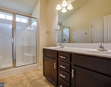 56 Andrews Place - Photo Thumbnail 8