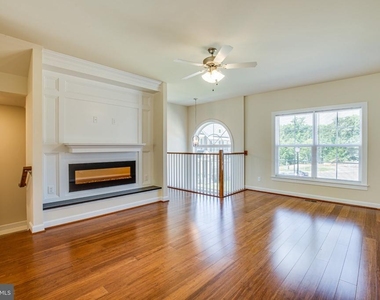 56 Andrews Place - Photo Thumbnail 5