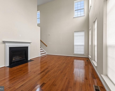 6 Charter Gate Drive - Photo Thumbnail 5