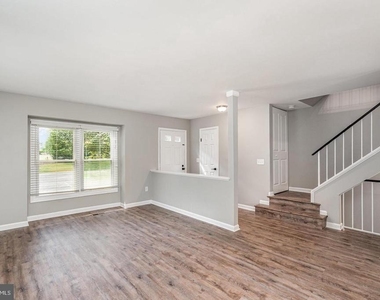 10701 Houck Drive - Photo Thumbnail 12