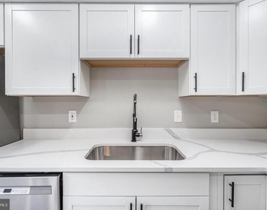 10701 Houck Drive - Photo Thumbnail 7