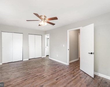 10701 Houck Drive - Photo Thumbnail 16