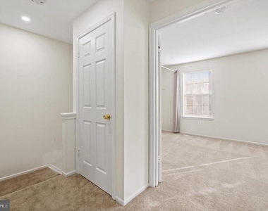 2821 Madeira Court - Photo Thumbnail 8