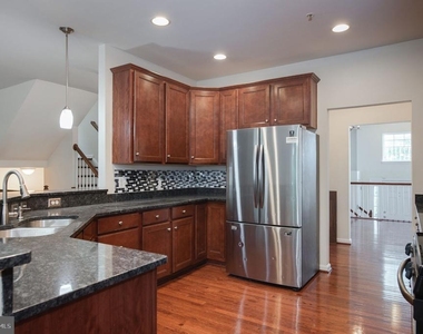 3401 Eagle Drive - Photo Thumbnail 16