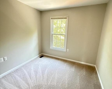 12413 Eden Lane - Photo Thumbnail 16