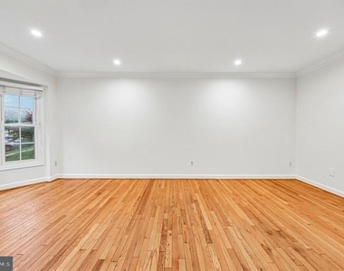 21208 Hedgerow Terrace - Photo Thumbnail 16