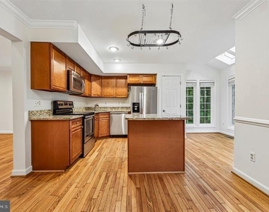 21208 Hedgerow Terrace - Photo Thumbnail 12
