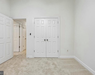 21208 Hedgerow Terrace - Photo Thumbnail 29