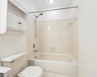 21208 Hedgerow Terrace - Photo Thumbnail 28
