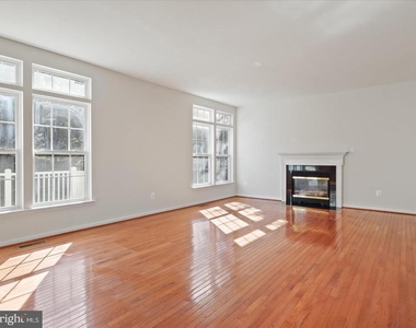 43417 Spring Cellar Court - Photo Thumbnail 11