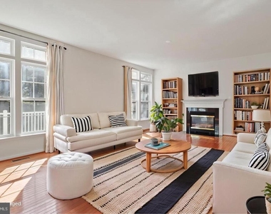 43417 Spring Cellar Court - Photo Thumbnail 12