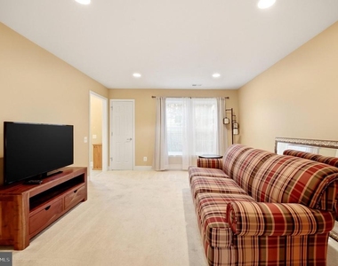 197 Great Laurel Square Se - Photo Thumbnail 4
