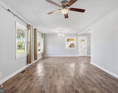 303 W Church Road - Photo Thumbnail 4
