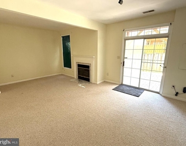 20597 Banbury Square - Photo Thumbnail 35