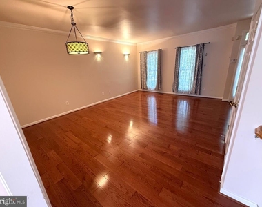 20597 Banbury Square - Photo Thumbnail 5