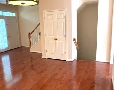 20597 Banbury Square - Photo Thumbnail 13