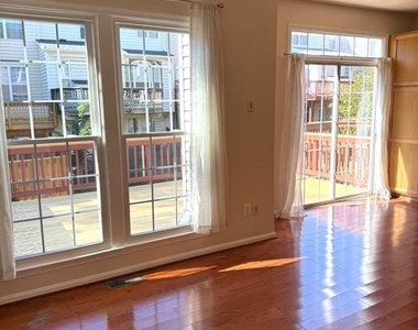 20597 Banbury Square - Photo Thumbnail 9