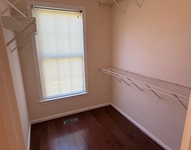 20597 Banbury Square - Photo Thumbnail 23