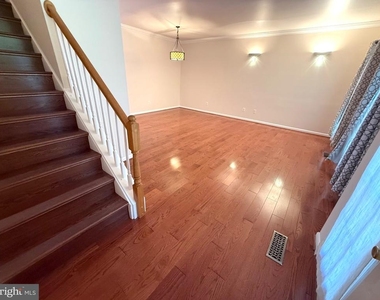20597 Banbury Square - Photo Thumbnail 14