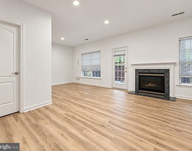 2833 Grace Forest Place - Photo Thumbnail 23