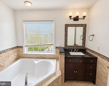 2833 Grace Forest Place - Photo Thumbnail 17